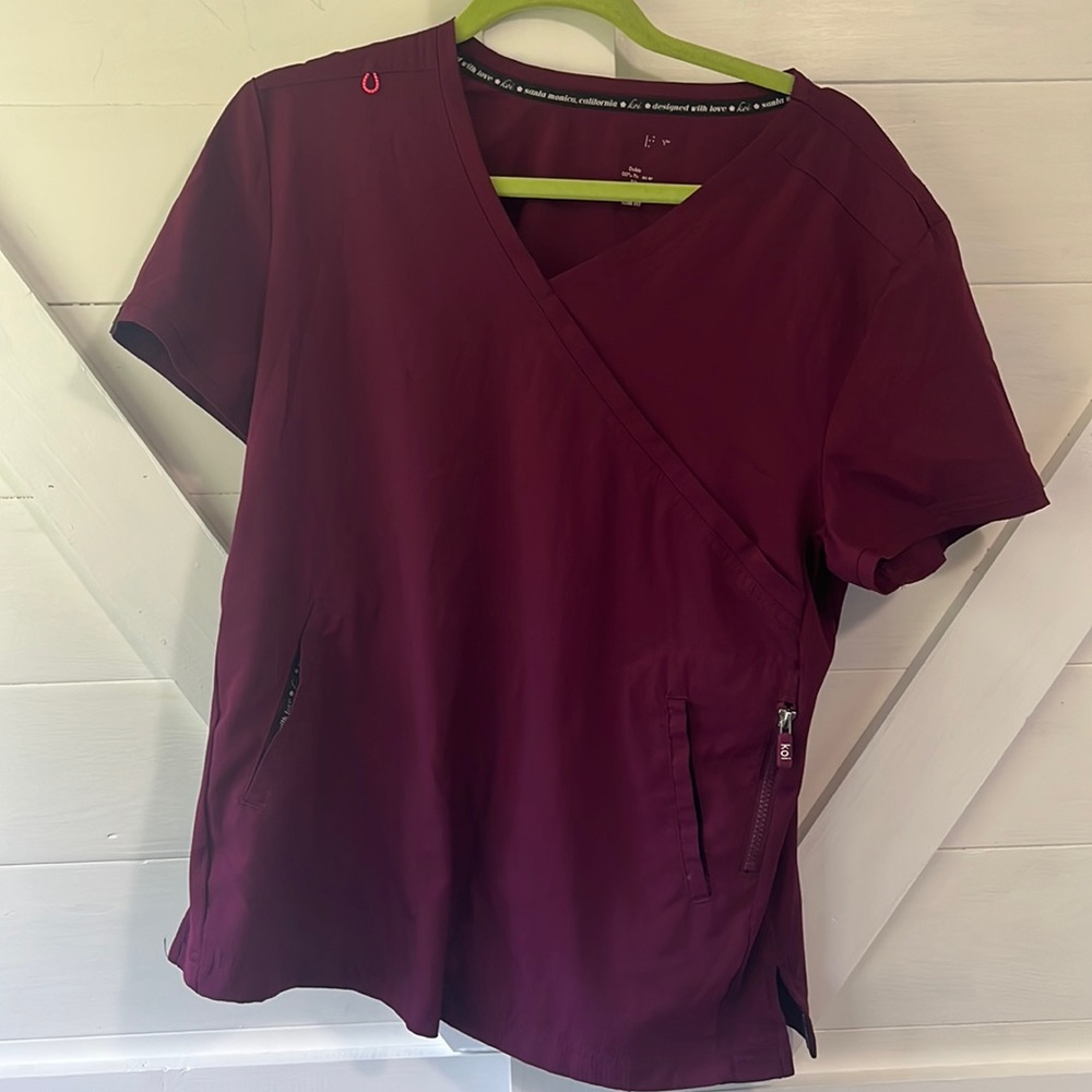 Koi lite Fuschia scrub top